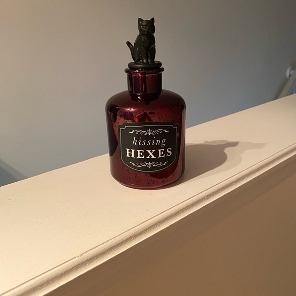 Set of Three Decorative Halloween Potion Bottles with lights - Picture 11 of 12